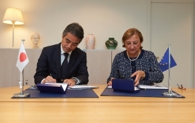 Signature Japon/CE