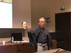 Atelier : Comment manier et porter un masque nô