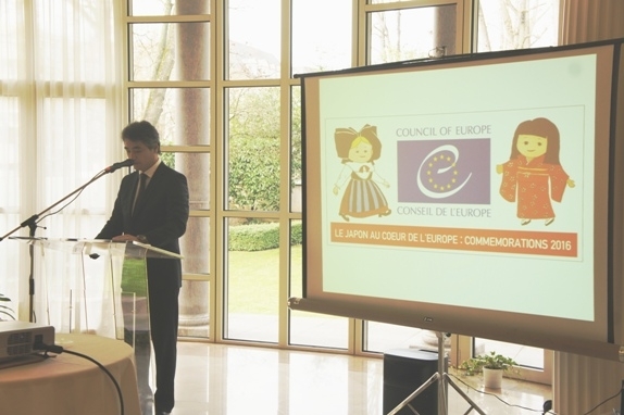 Présentation à la presse du logo 