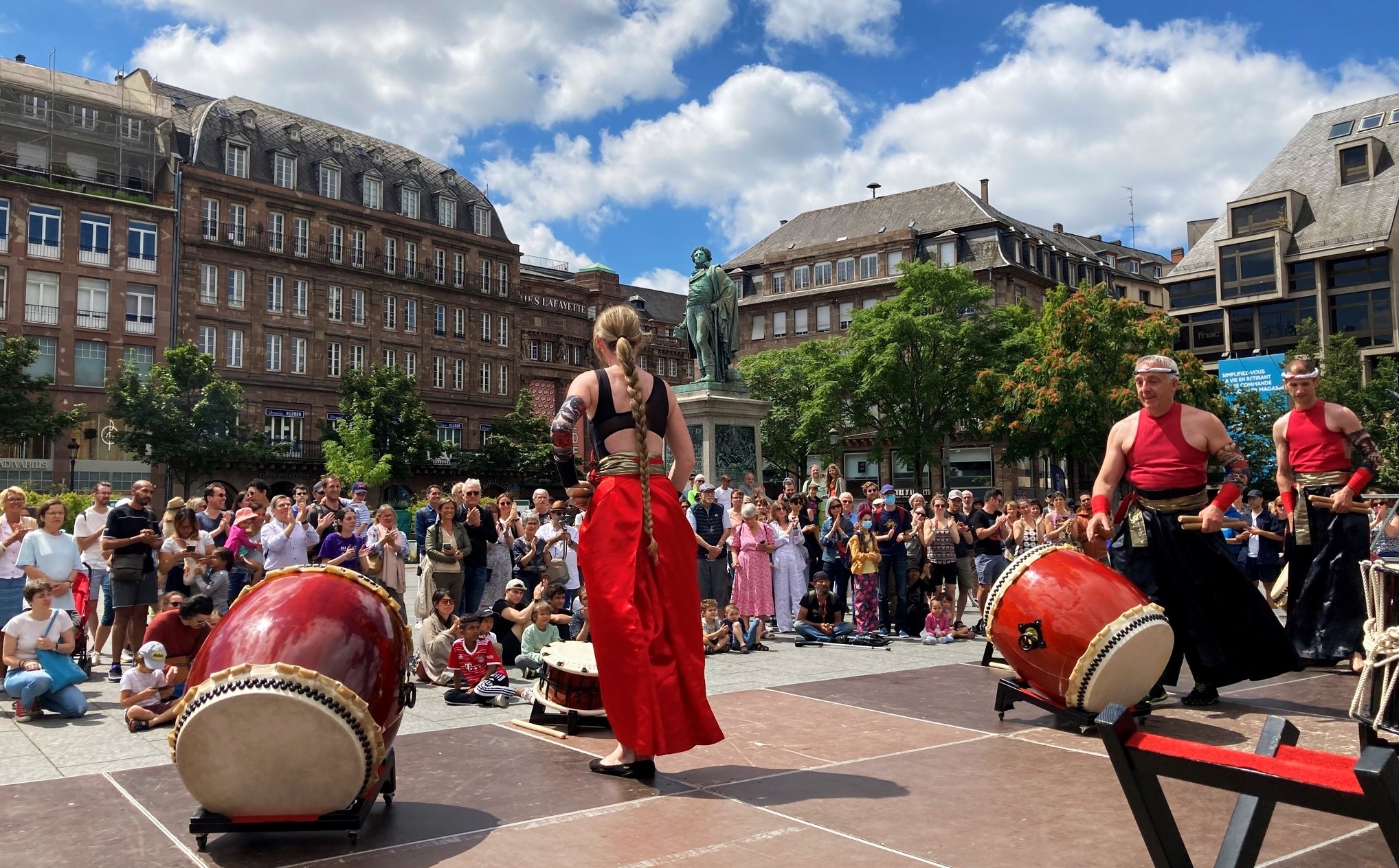 Taiko sur la place Kléber